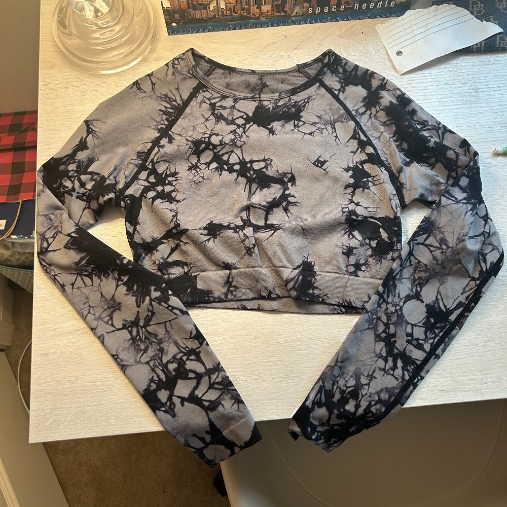 Yeoreo amplify long sleeve